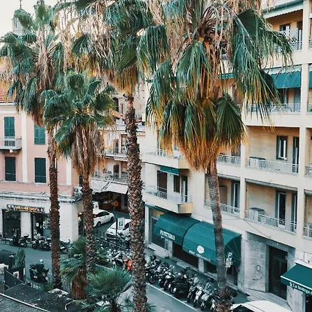 Center Ii By Wonderful Italy *